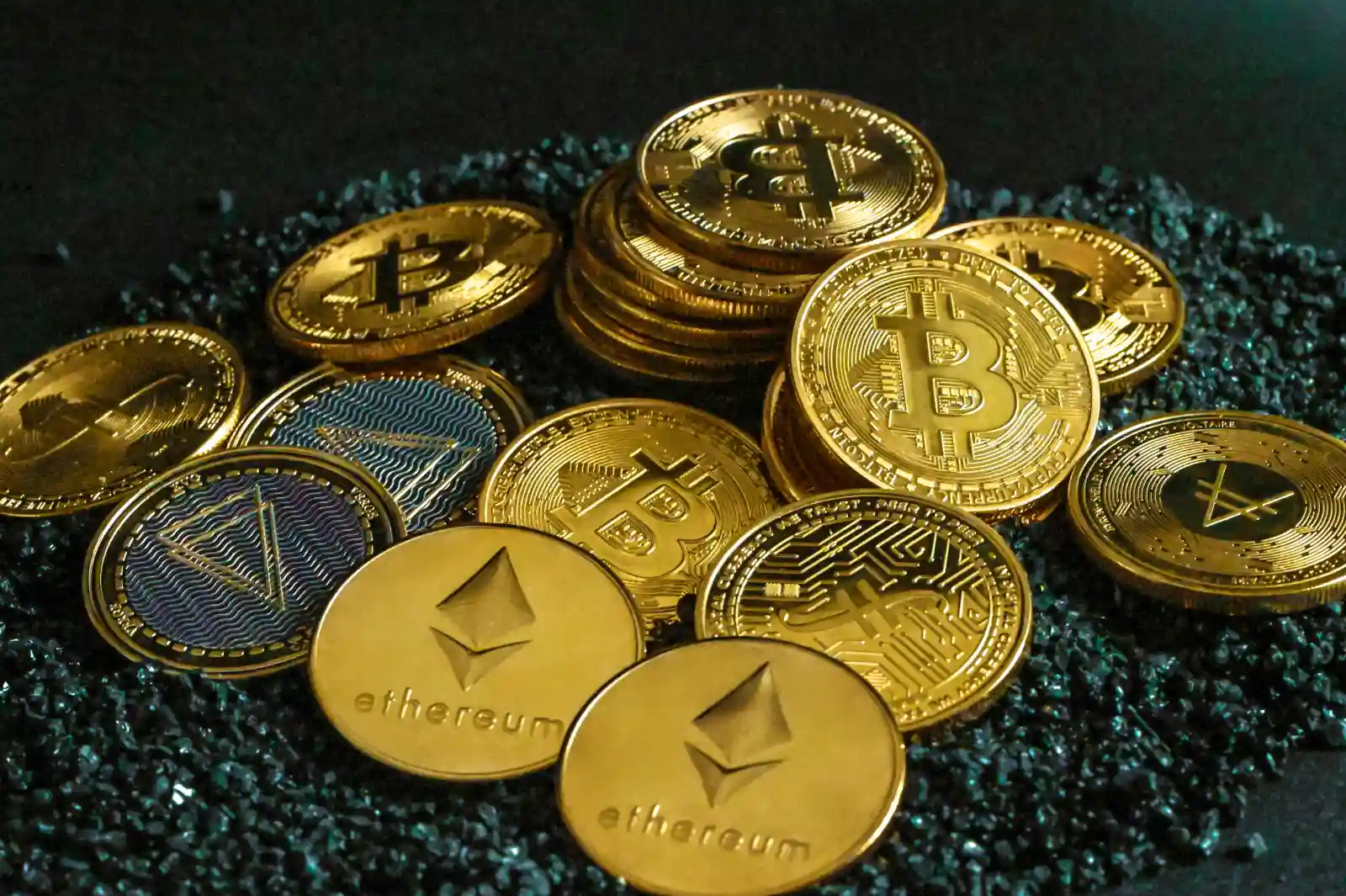 Tok! BEI Gembok Perdagangan Saham COIN