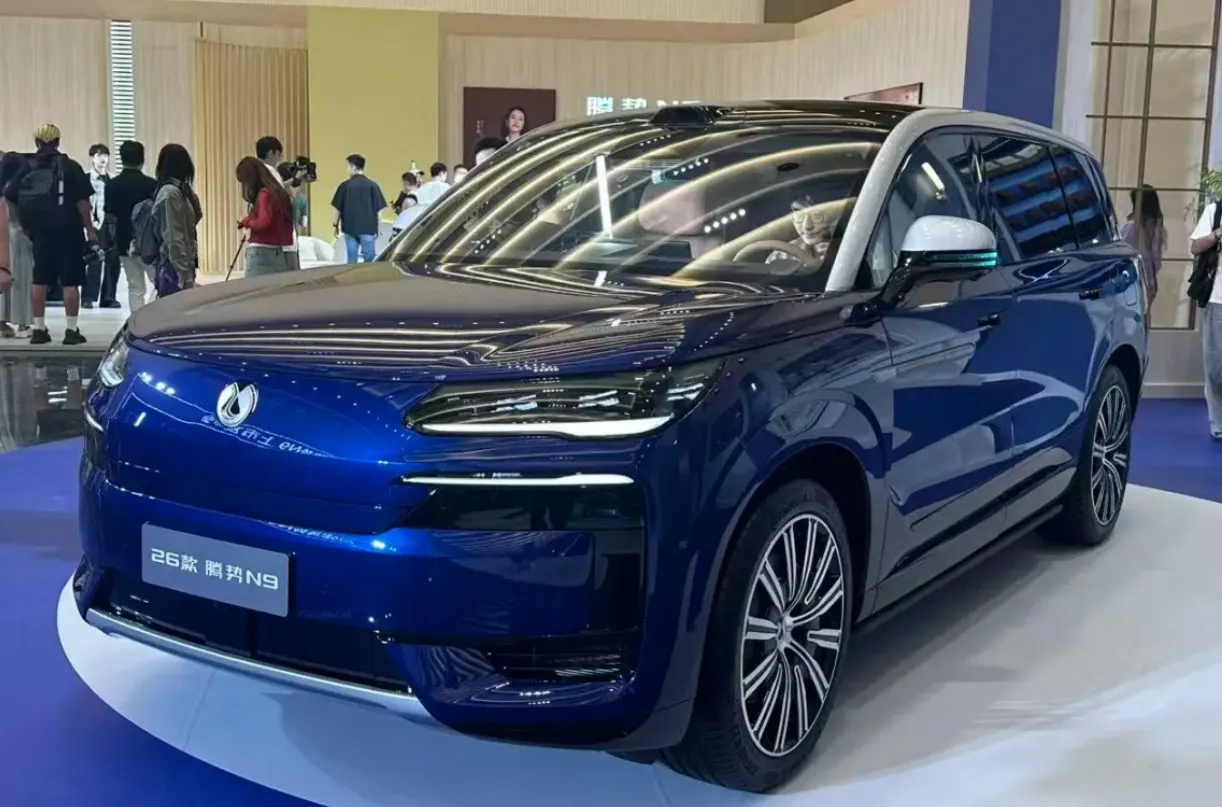 Denza N9 Resmi Meluncur, SUV Listrik 912 HP Harga Rp1 Miliar