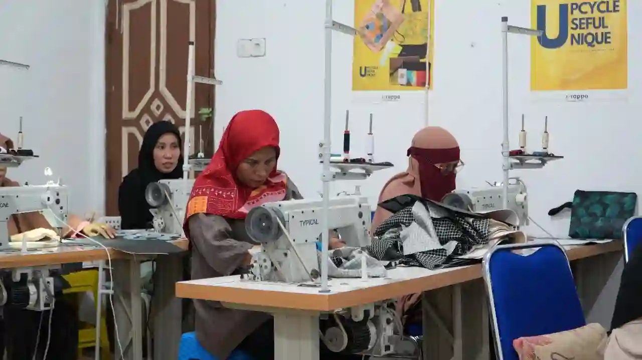 META & Rappo Ubah Limbah Plastik Jadi Fesyen Modern, ini Hasilnya