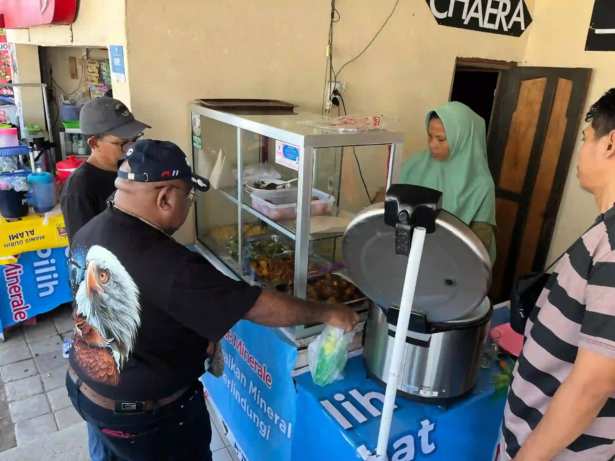 Warung Makan Lokal Panen Omzet Selama MotoGP Mandalika 2025