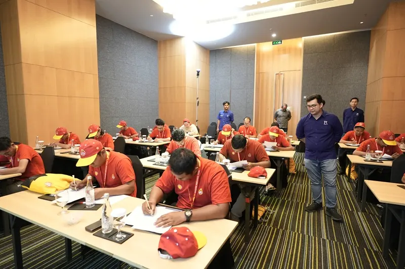 Shell Latih 1.800 Mekanik Lewat Master Mechanic 2025