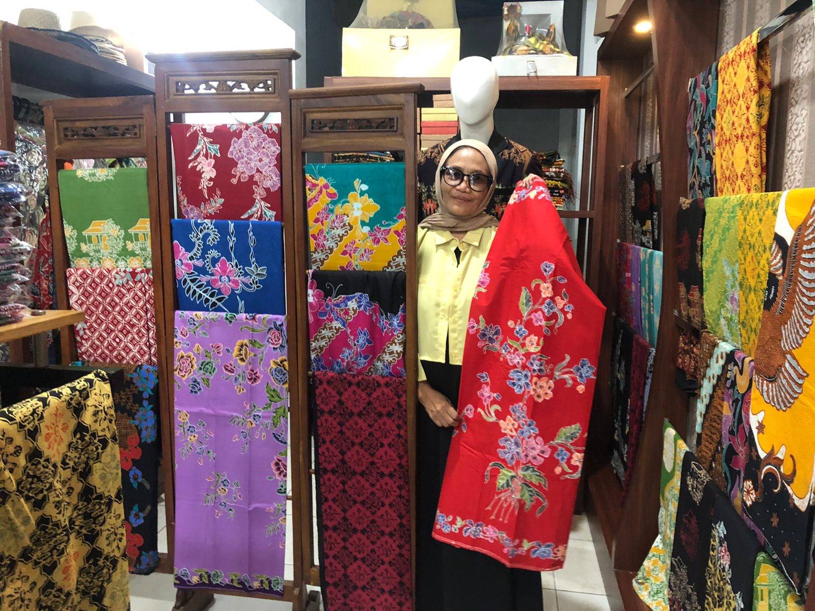 Datik Batik: UMKM Tangerang Selatan yang Bangkit Lewat BRIncubator BRI