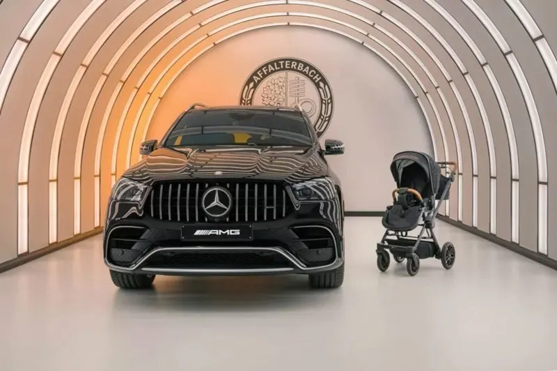 Gaya Sultan! Stroller Mercedes Lebih Mahal dari Avanza dan Xpander