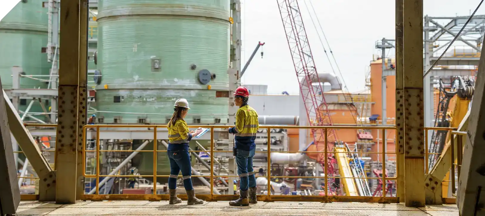 Saham MBMA di Titik Kritis: Bertahan atau Turun?