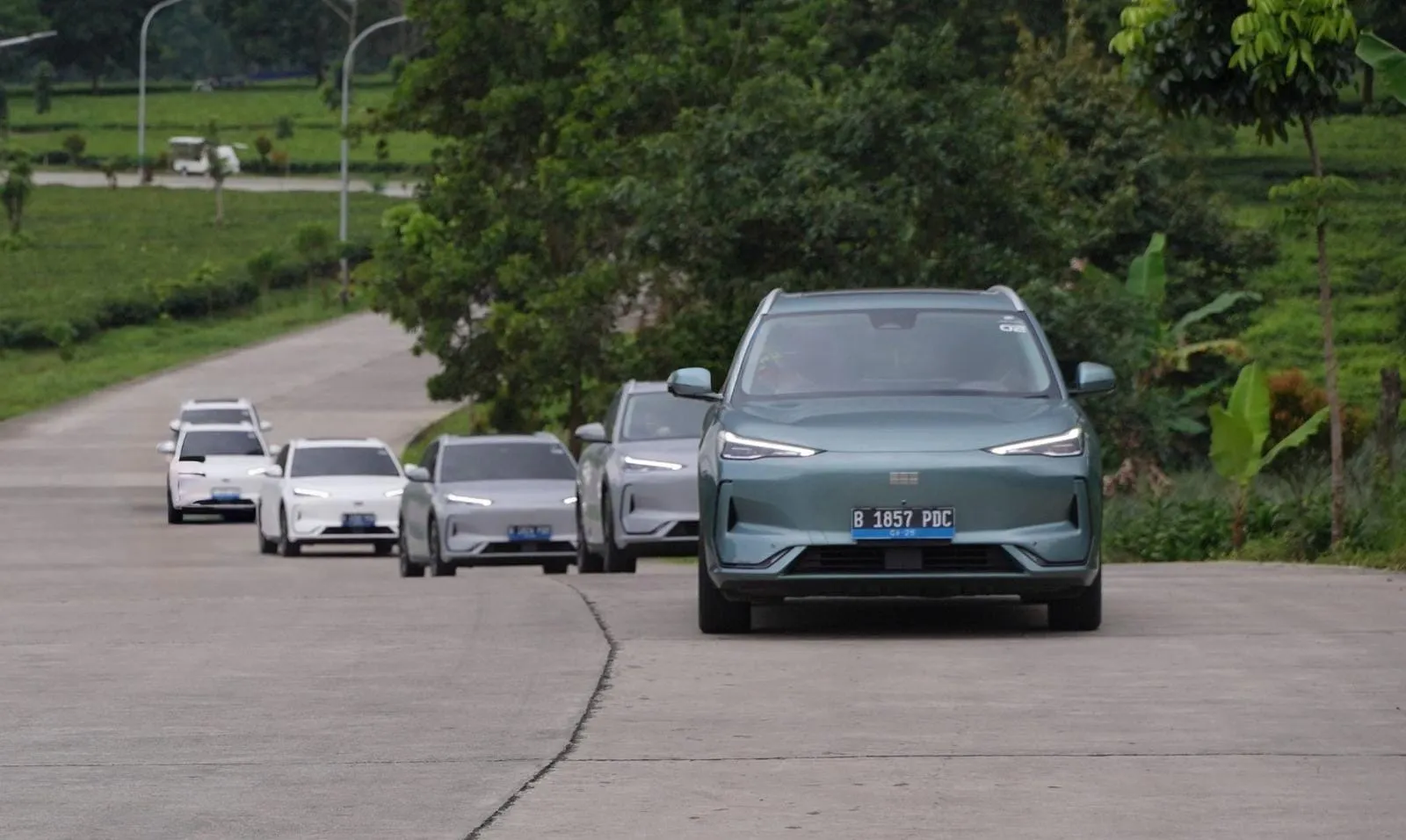 Bukan Tesla! Berikut Alasan Geely Jadikan BYD Rival Tahun ini