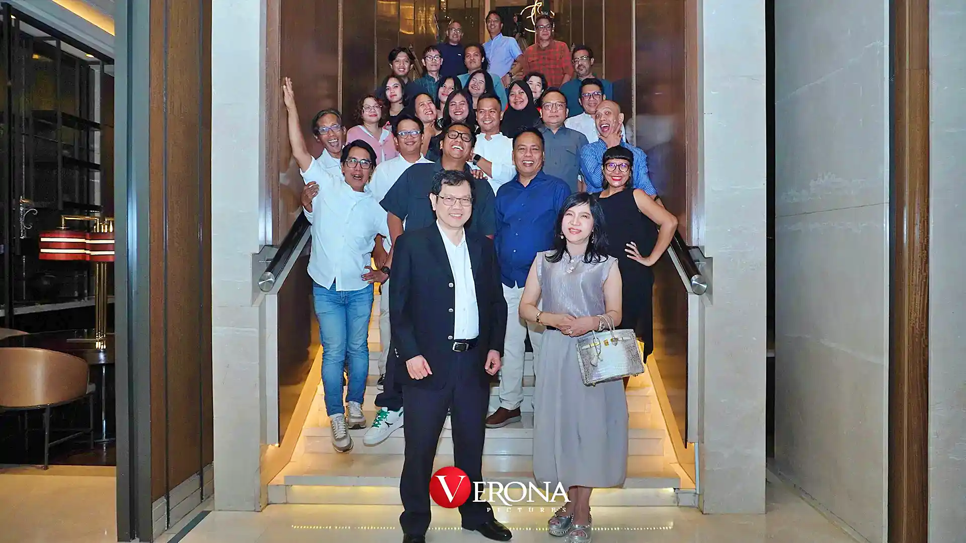 Tarik-Menarik Saham VERN Muncul, Volume dan Broker Jadi Kunci