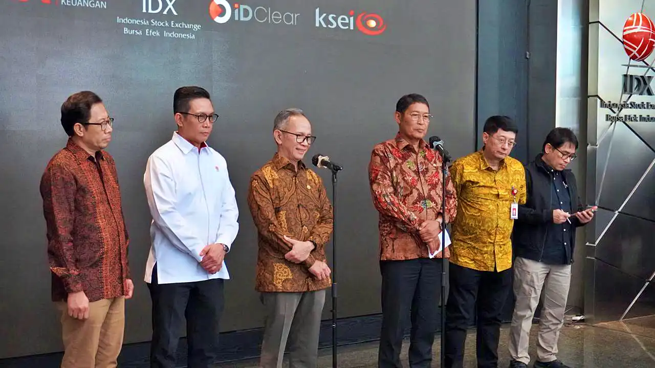 Ikut Mahendra-Inarno, Wakil Ketua DK OJK Mundur