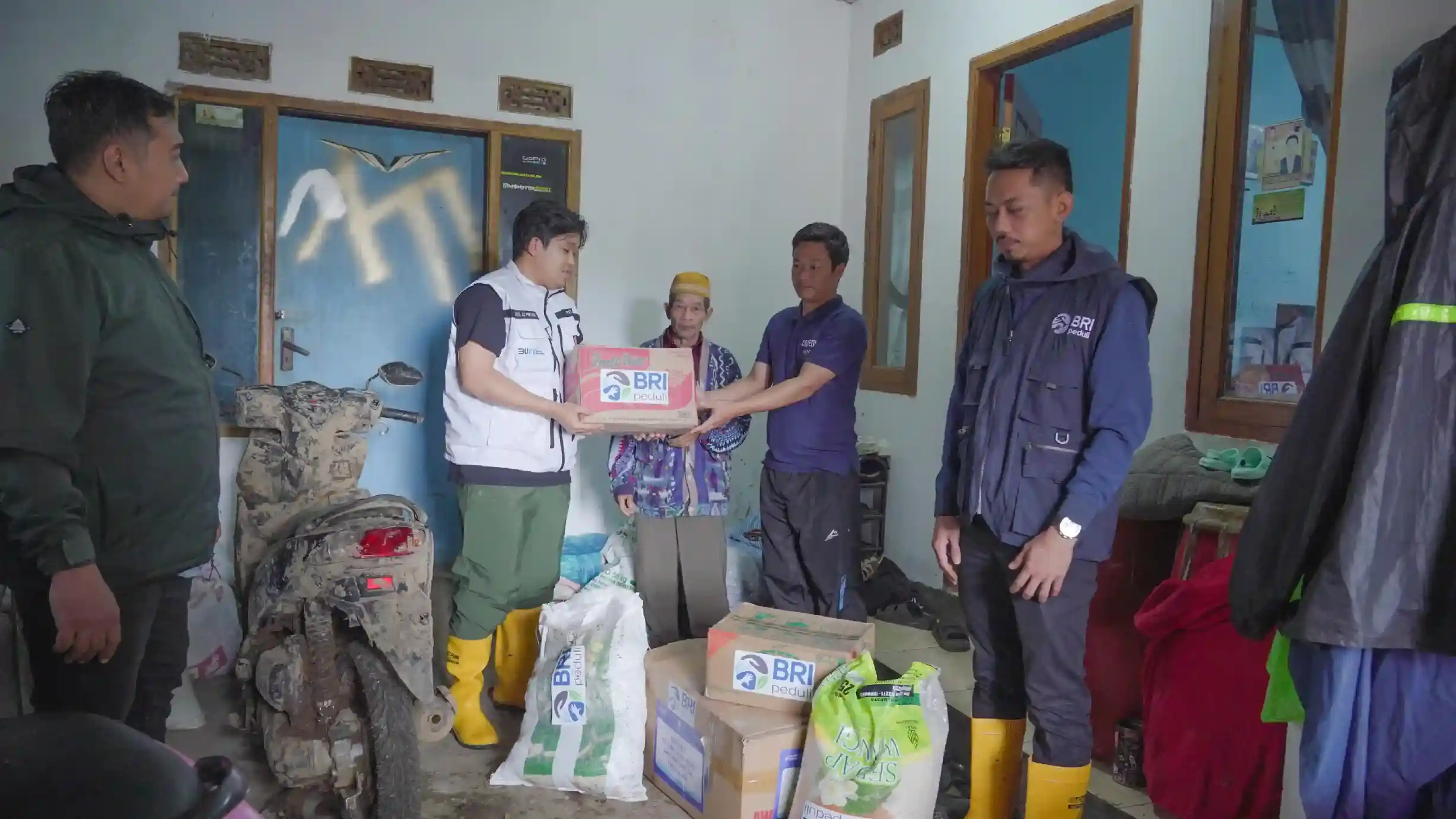 Banjir dan Longsor Cisarua, BRI Turun Salurkan Bantuan
