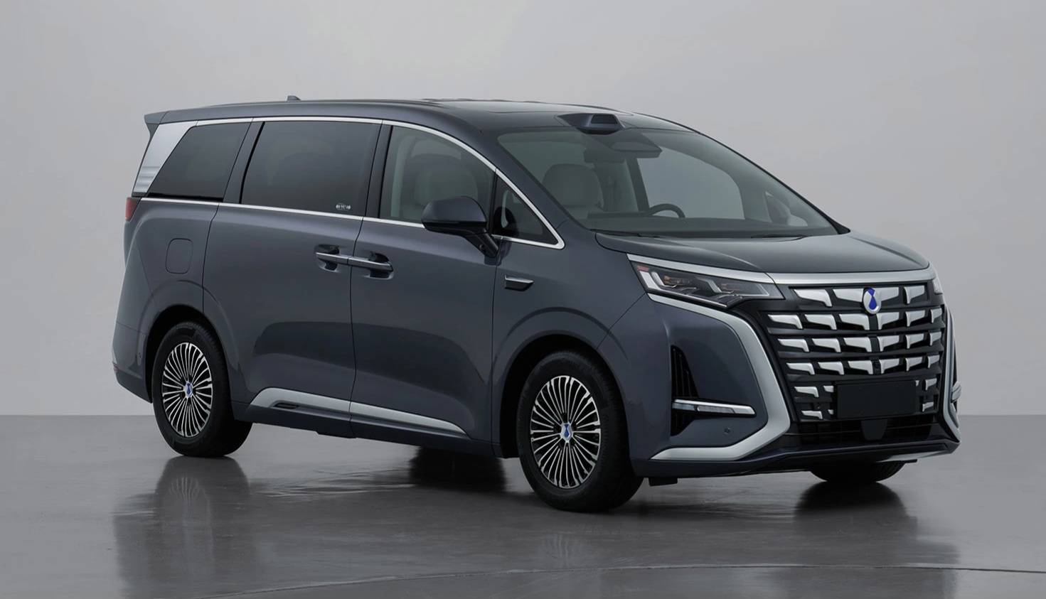 Denza D9 Facelift Siap Meluncur, Tenaga Tembus 550 HP