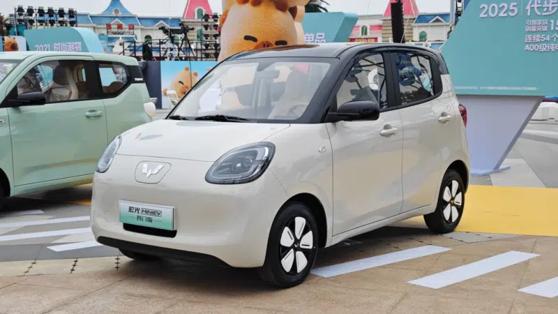Hongguang Mini EV Tampil Baru, Harga Rp109 Jutaan