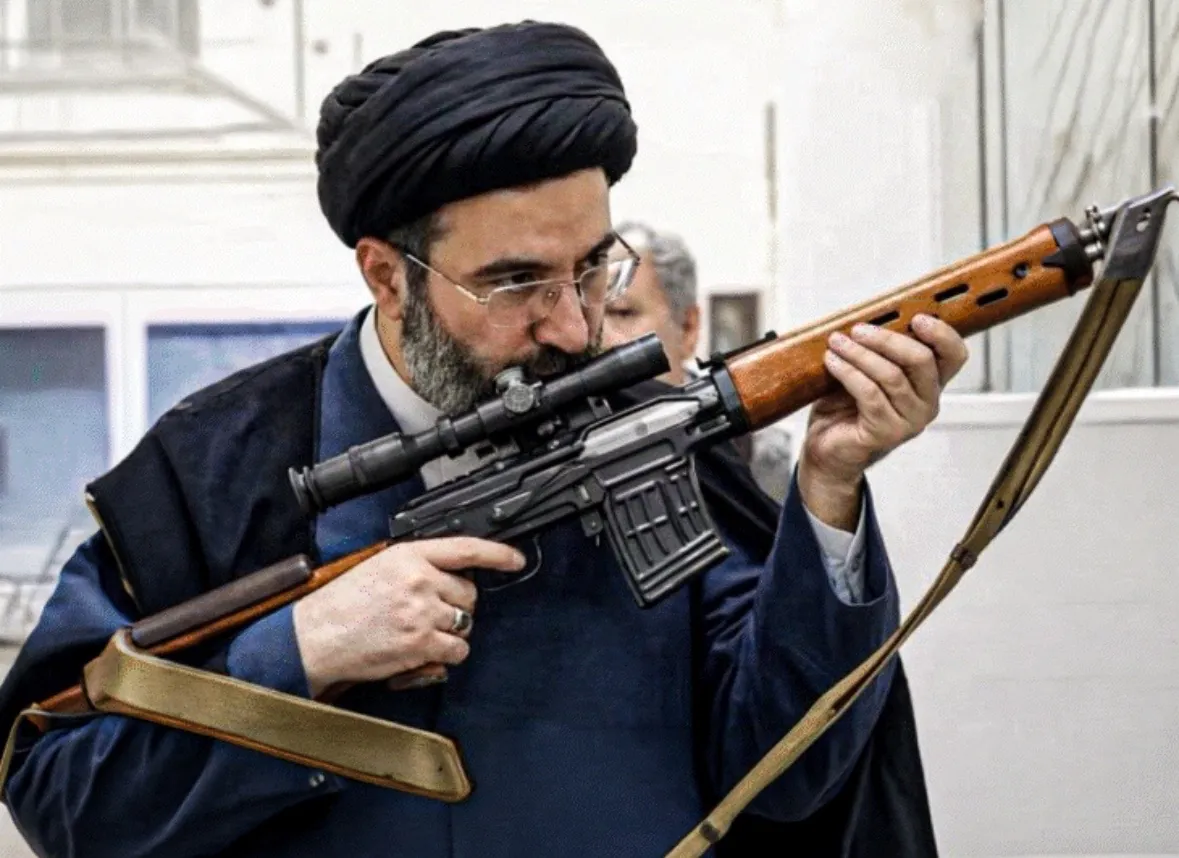 Pemimpin Tertinggi Baru Iran Tegaskan Selat Hormuz Harus Tetap Ditutup