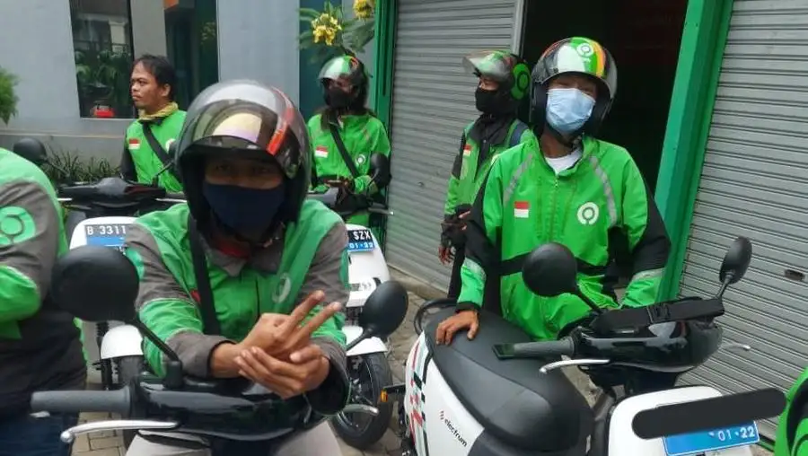 Harga Minyak Dunia Melonjak, Motor Listrik Jadi Penyelamat Biaya Driver Ojol