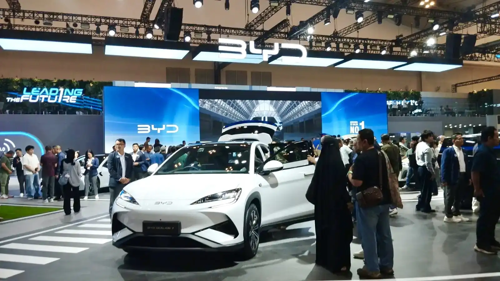 Mobil Listrik China Banjiri RI, ISEAI Nilai Industri Nasional Hadapi Ujian Kedaulatan