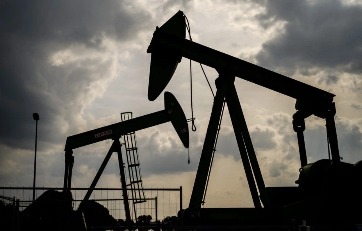 Harga Minyak Turun Tipis, Pasar Masih Waswas Konflik Timur Tengah