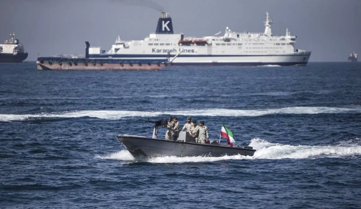 Iran Terapkan Pos Tol di Hormuz, Kapal yang Lewat bakal Dipalak