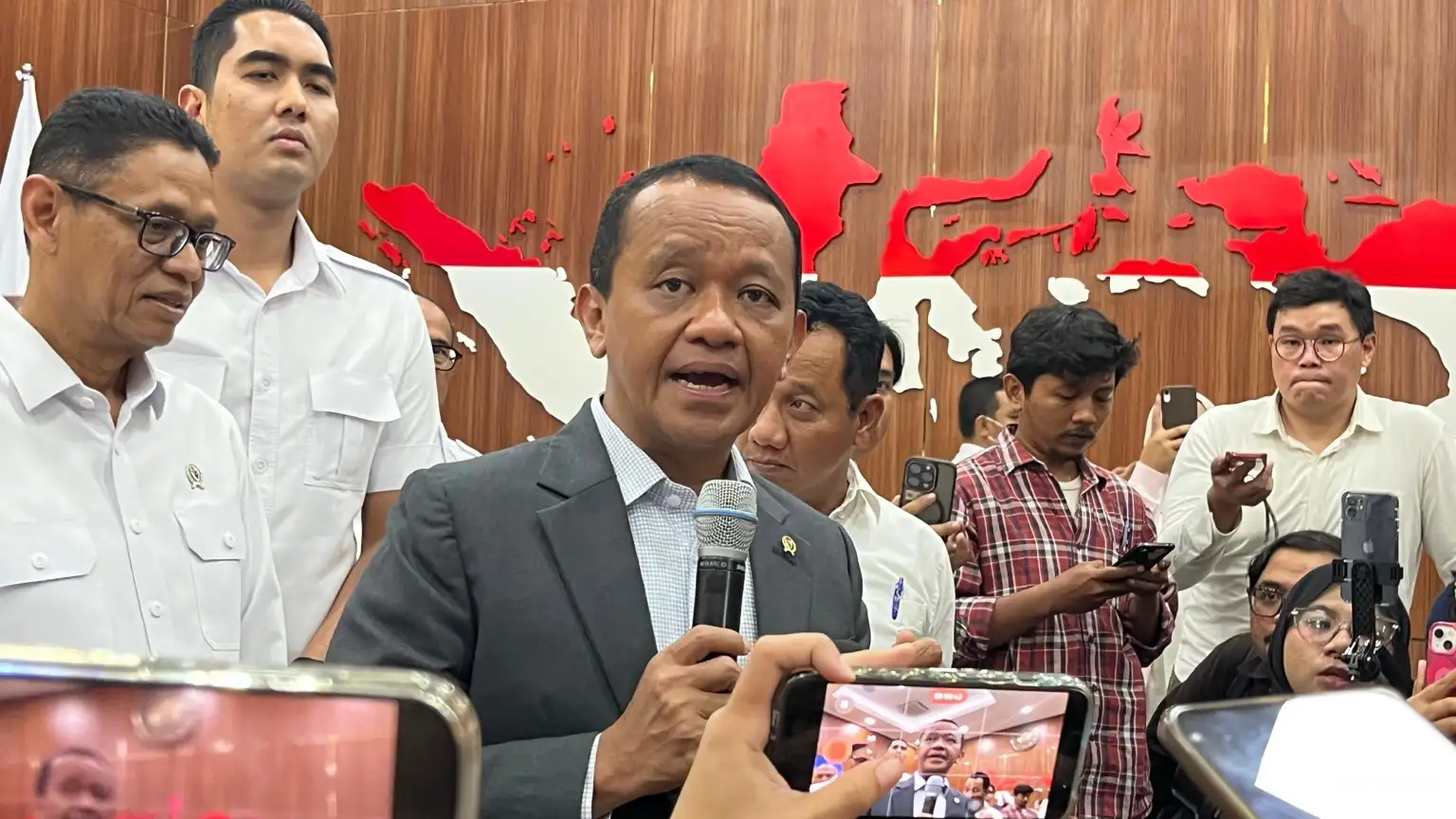 Bahlil Batasi BBM Subsidi 50 Liter, Akal-akalan Tangki Jadi Sorotan