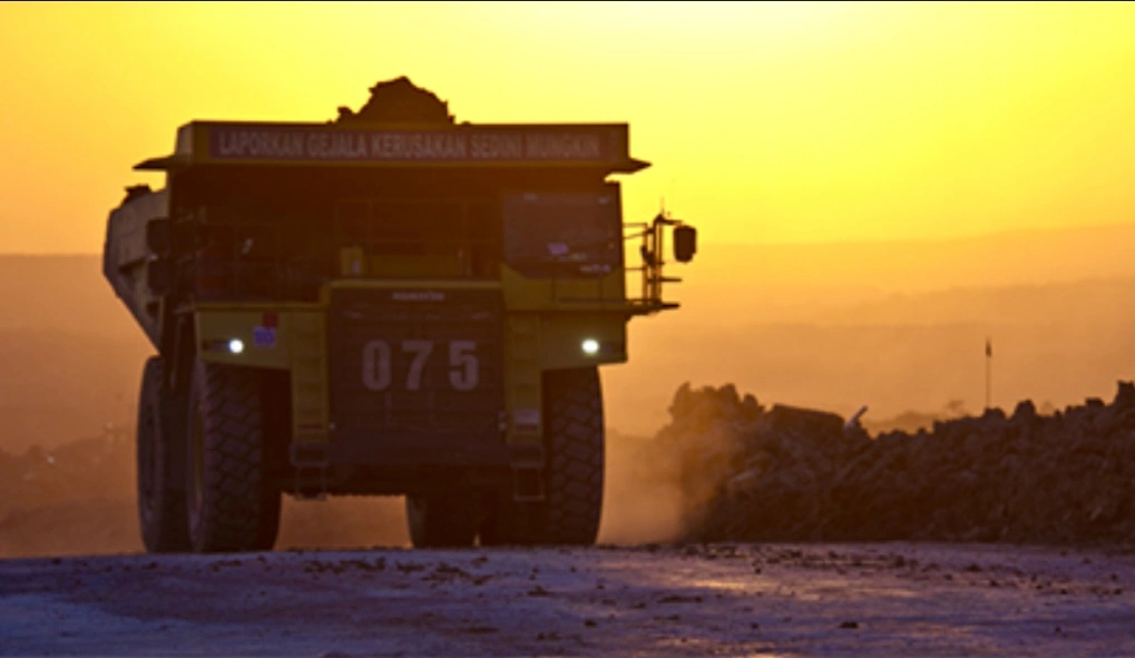 Saham ADMR Menguat di Akhir Pekan, Arah Selanjutnya Ditentukan Uji Level ini