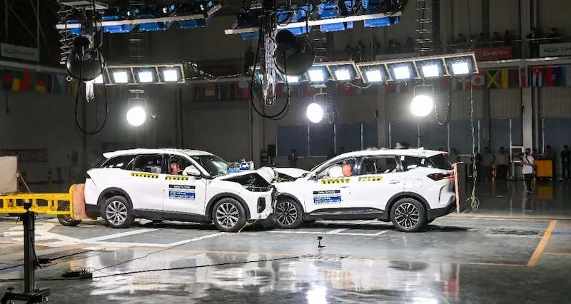 Crash Test Tiggo 9, Kabin Tetap Utuh Meski Dihantam?