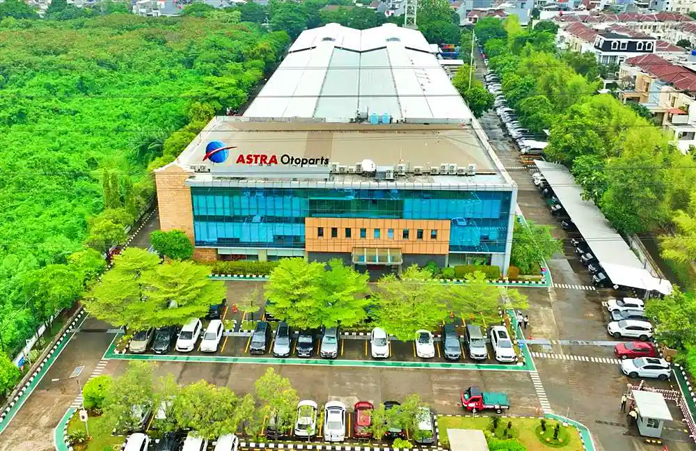 AUTO Tawarkan Valuasi Rendah dengan Prospek Solid