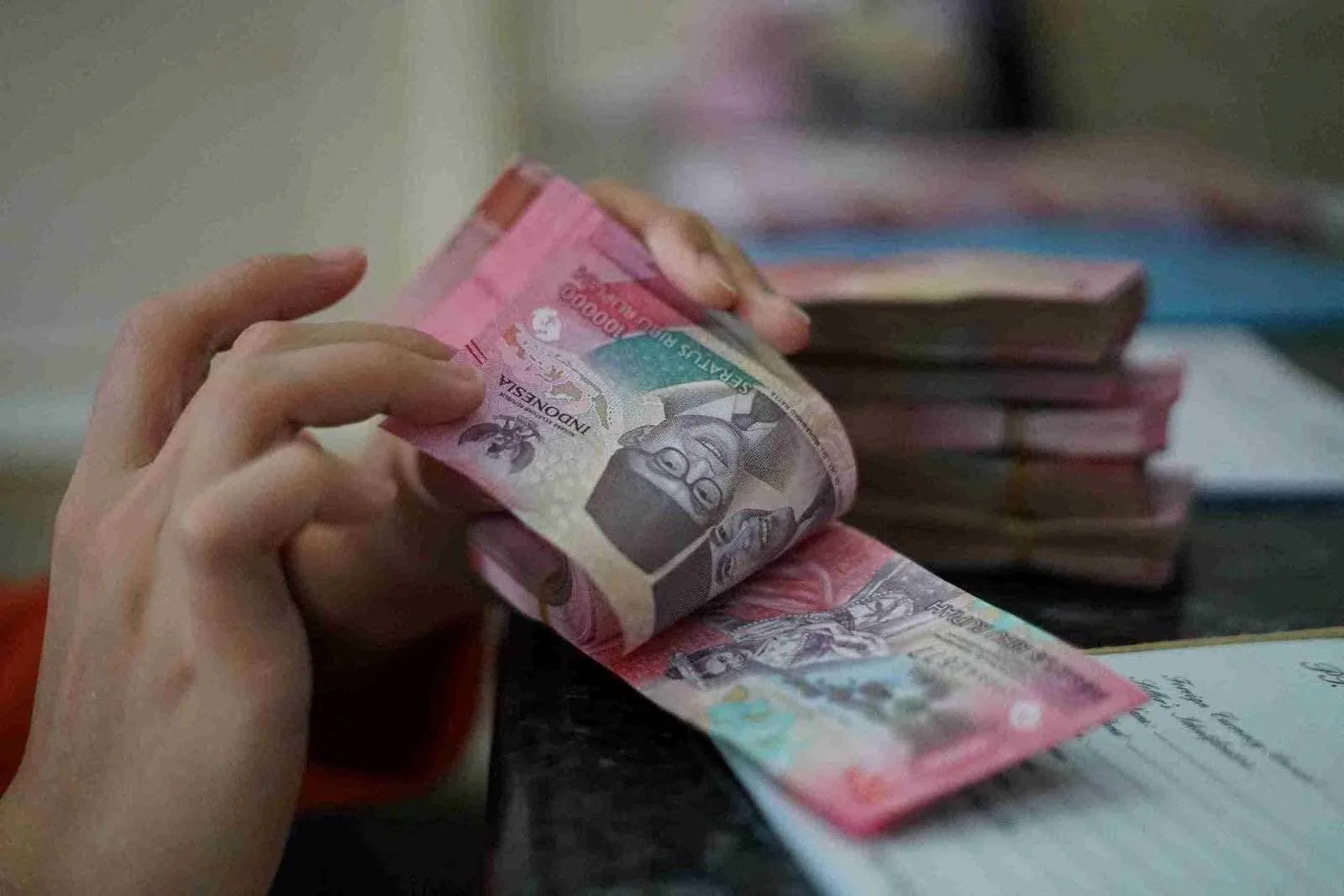 Rupiah Hari ini Diprediksi Melemah, Pasar Masih Dibayangi Ketidakpastian Global