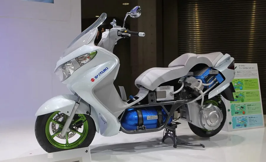 Toyota Kembangkan Motor Hidrogen dengan Tangki Lepas Pasang