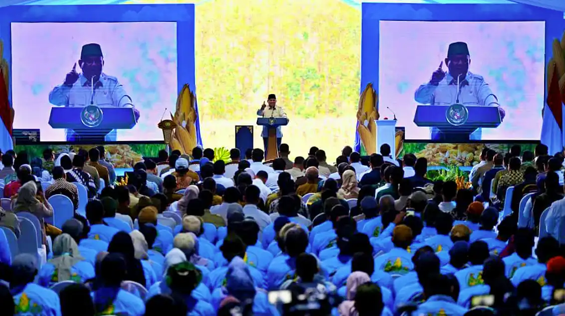 Prabowo Bicara Dolar, Ekonom: Pelemahan Rupiah Tetap Terasa hingga ke Desa