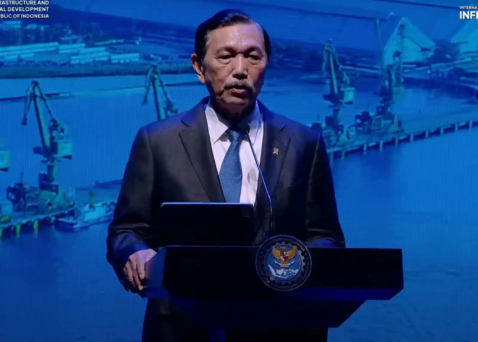 Luhut Beberkan Pembahasan Rupiah dan Pasar Keuangan Bersama OJK