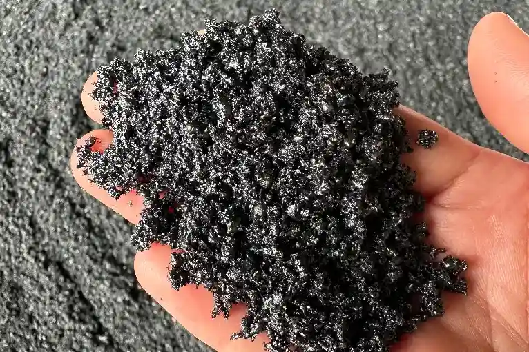 MBMA Dibuka Stagnan: Free Float Menyusut, Bandar Jaga Harga?