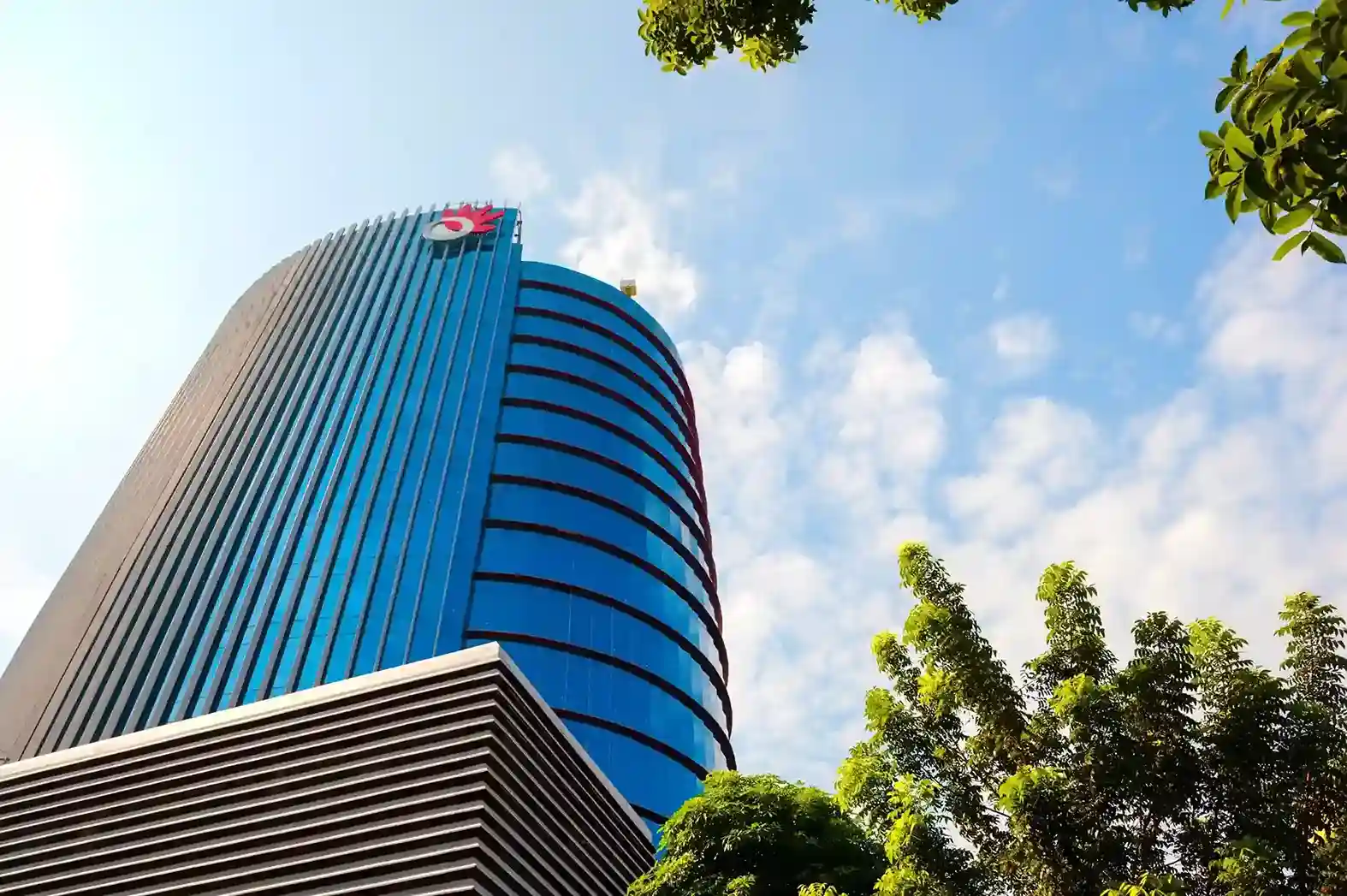 Hasil RUPST Telkom (TLKM): Bagi Dividen hingga Rencana Buyback Saham