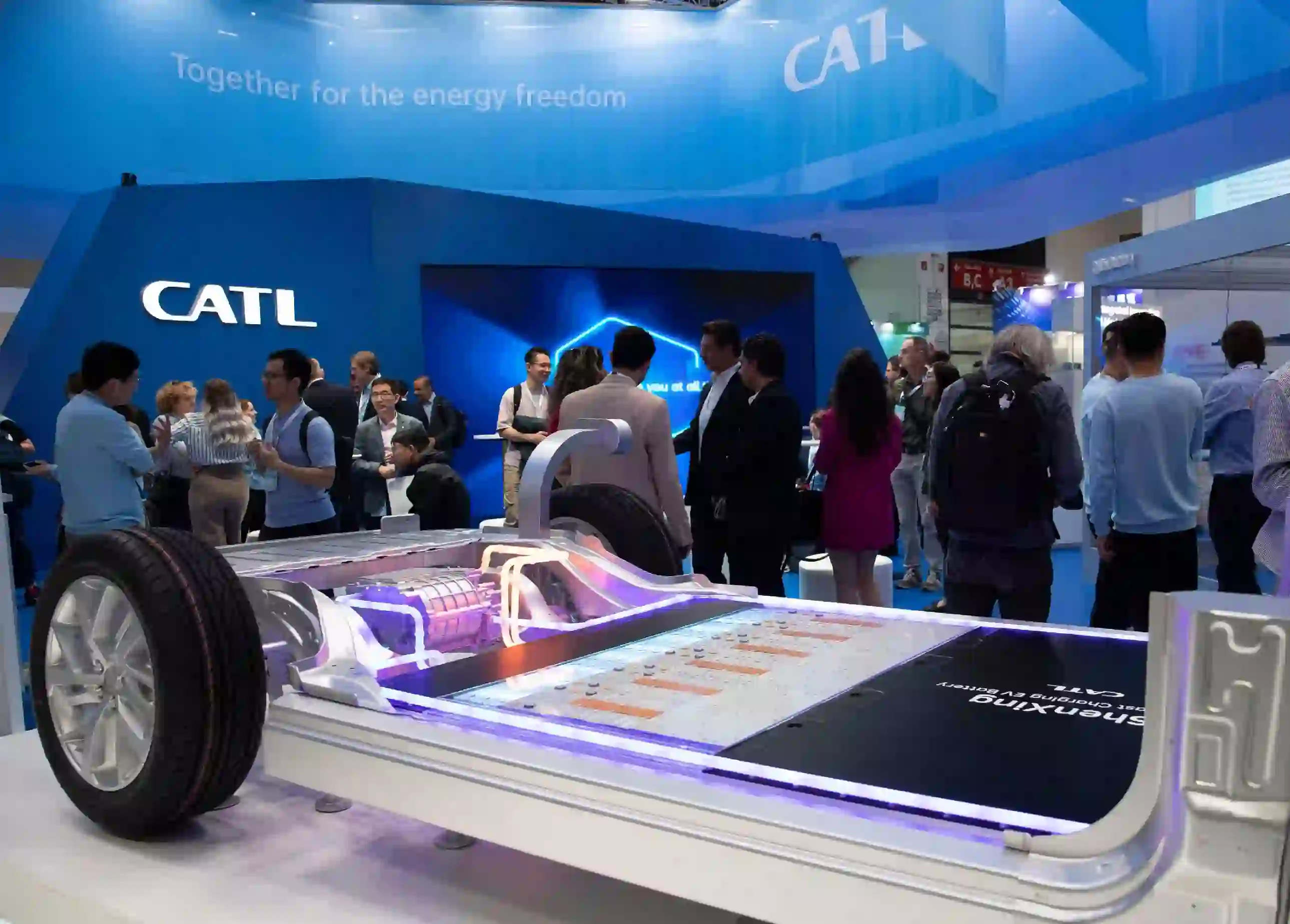 Standar EV China Makin Ketat, Apa Dampaknya ke Harga Mobil?