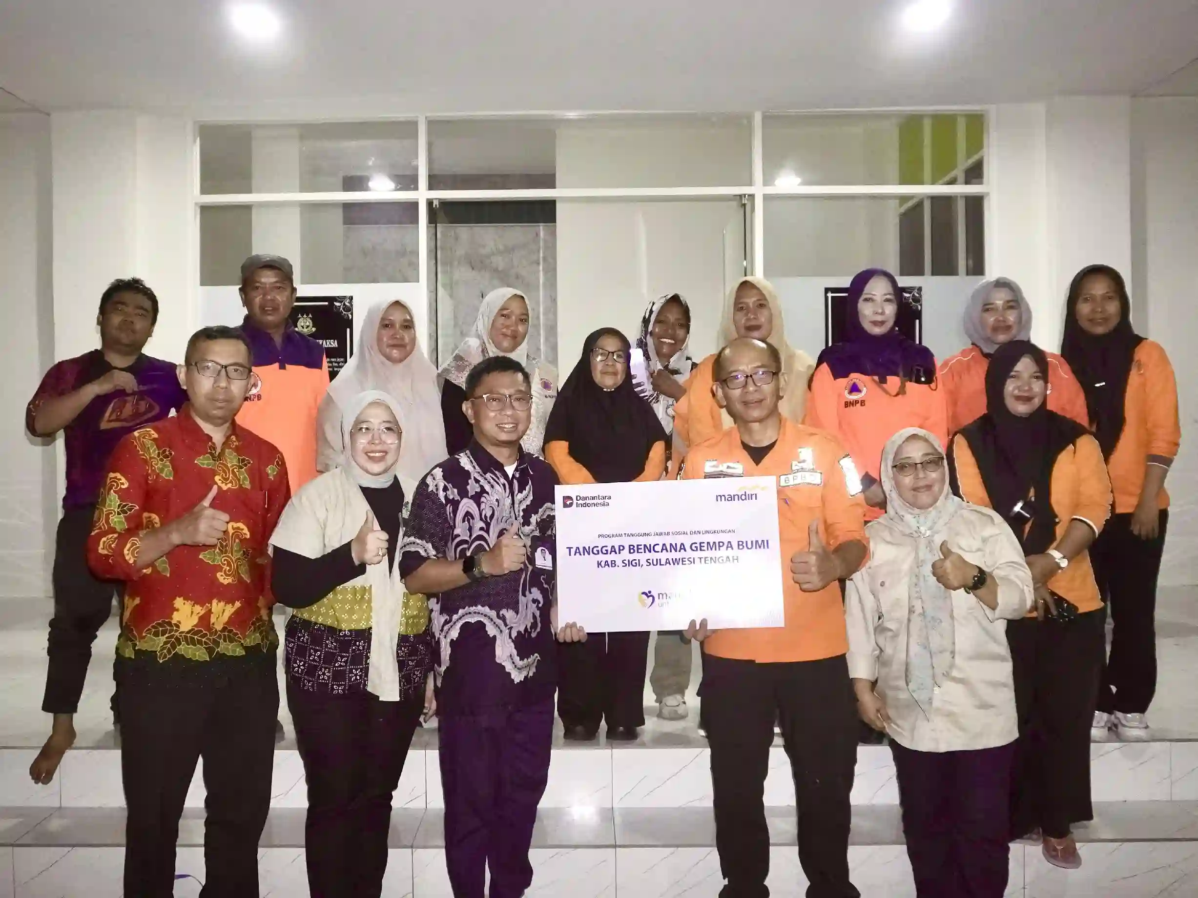 Bank Mandiri Bantu Korban Gempa Sigi, Layanan Keuangan Tetap Aman