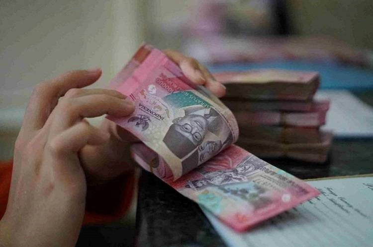 Rupiah Masih Terancam Loyo Hari Ini, Analis Prediksi Tembus Rp18.010 per USD