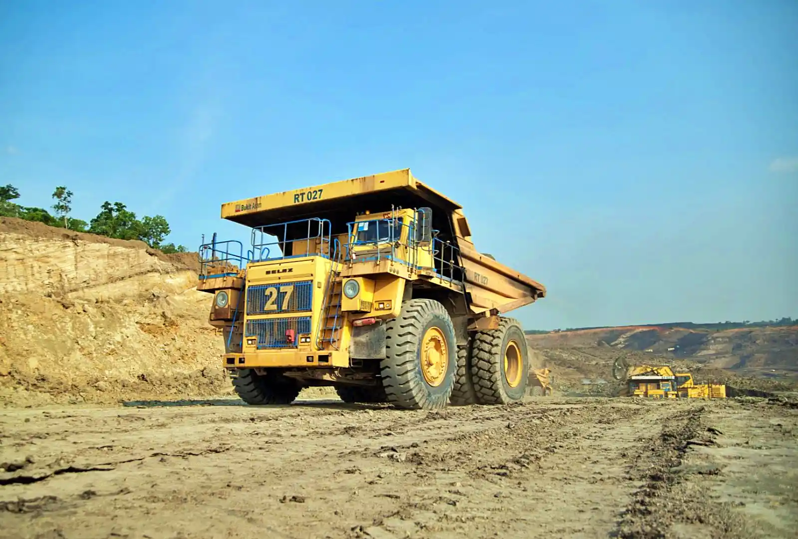 Incar Green Funding, PTBA Gandeng PNRE Sulap Lahan Bekas Tambang Jadi PLTS